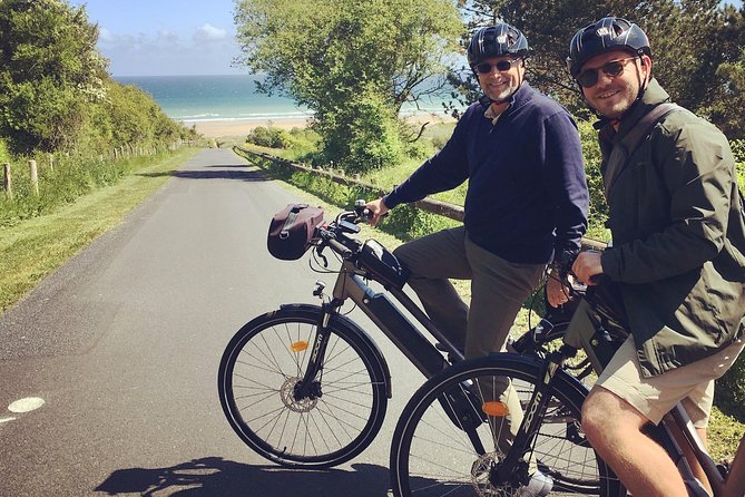 Normandy Guided E-bike tour to Omaha Beach / private tour - E-bike setup, helmet use, and what to expect on the roads