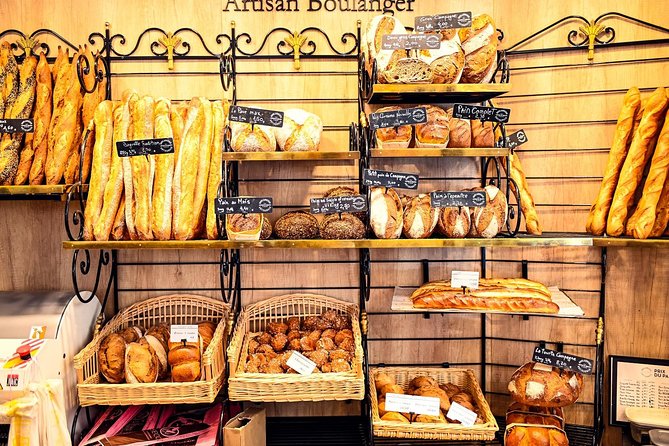 Notre Dame and Latin Quarter Food Tour with 10 Authentic Tastings - Île Saint-Louis: where the tour slows down and the food makes sense