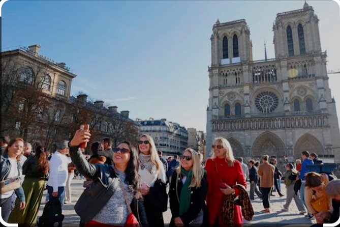 Notre Dame Area Guided Tour with Experienced Guide - The 35-minute exterior walk: what you should look for
