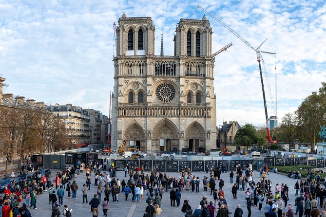Notre Dame Cathedral: Exterior Guided Tour & Unscheduled Access - Free general admission after the guide: your self-guided inside plan