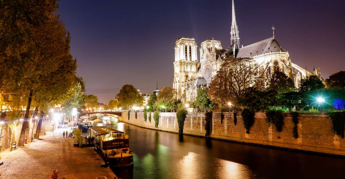 Notre Dame cathedral exterior tour & entrance with host - Price and value: $42 for a hosted experience when entry is free