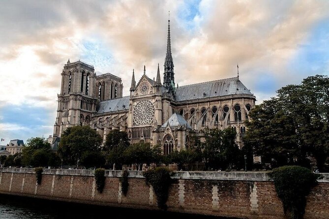 Notre Dame Cathedral Guided Tour with Entry - Why this tour works: guided meaning, not just cathedral staring