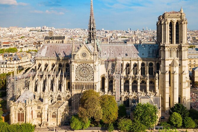 Notre Dame Cathedral Guided Tour with Entry - The most important reality check: exterior guided, interior quiet, interior self guided
