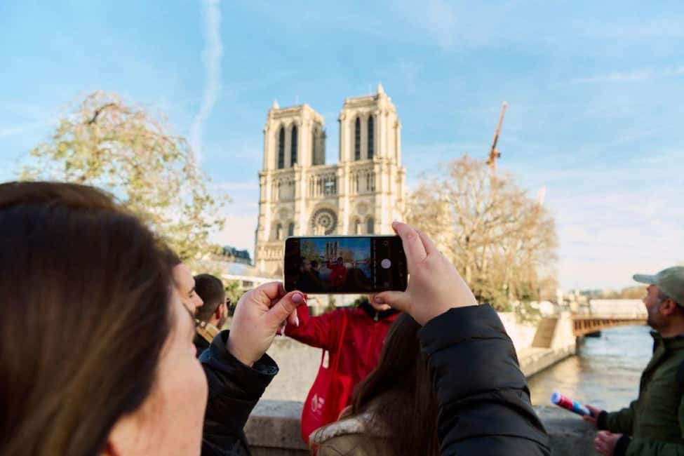 Notre Dame Cathedral :Reserved Access, Cruise & Outside Tour - Inside Notre-Dame: The Web-App Audioguide Experience
