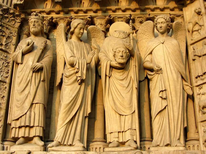 Notre-Dame Cathedral with reserved access and exterior Tour - Key highlights at a glance