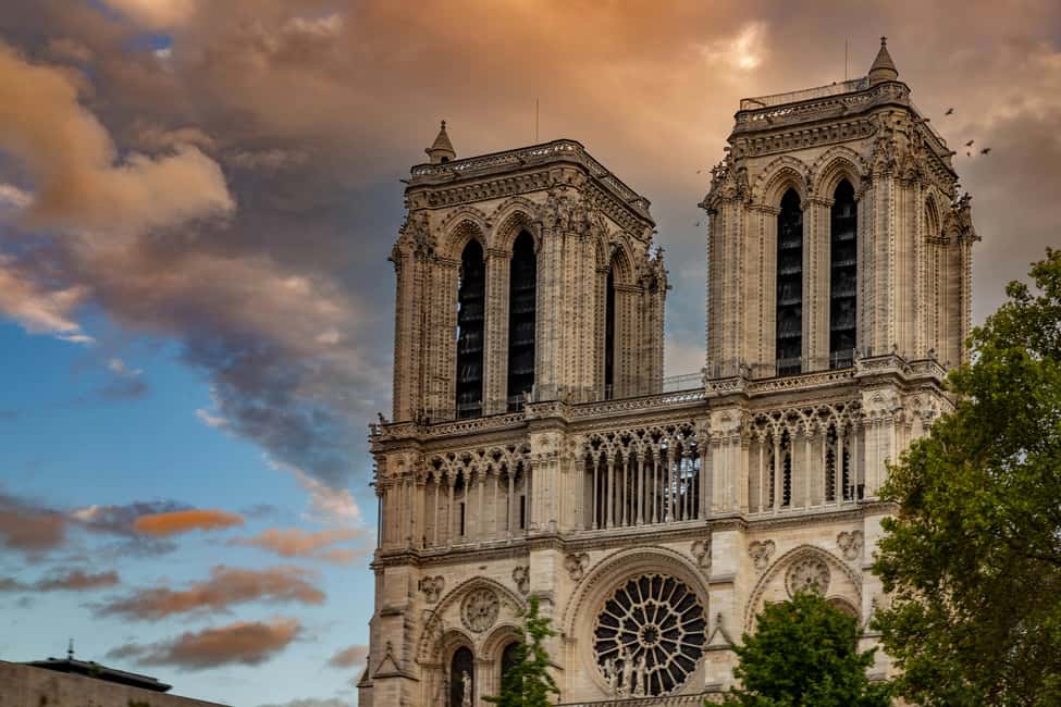 Notre-Dame Cathedral with reserved access and exterior Tour - Meet at Charlemagne Statue: Find Your Guide in Seconds