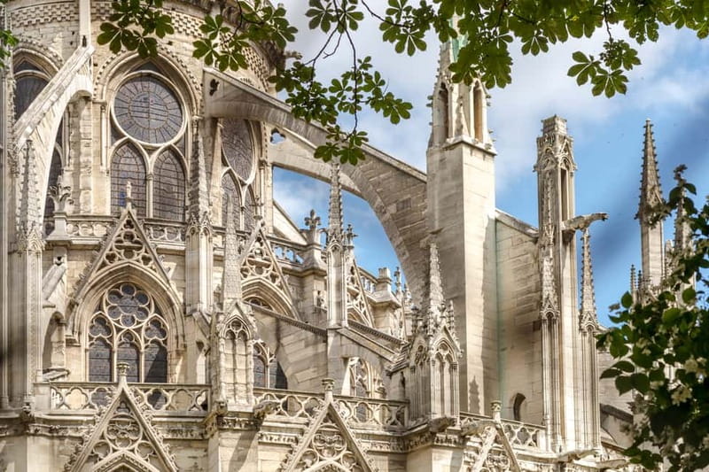Notre Dame Guided Tour with Access to the Cathedral - Meeting at Pont Neuf: the easiest way to start feeling oriented