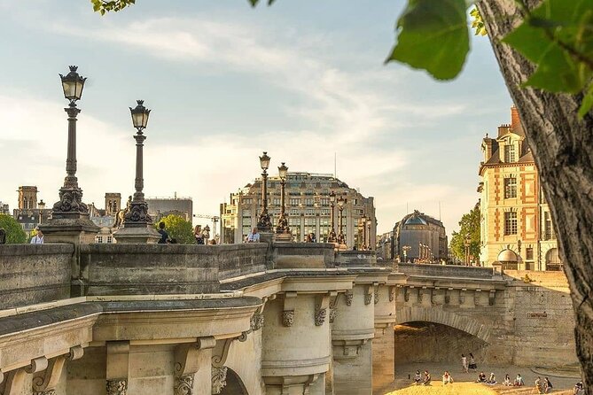 Notre Dame Outdoor and City Center of Paris with Local Guide - Timing, Duration, and the Pace You Should Expect