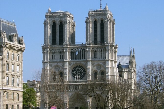 Notre Dame Paris Outdoor Tour with Crypt Entry - Guide Style: Funny, Flexible, and Good With Kids