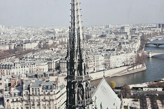 Notre Dame Paris Outdoor Tour with Crypt Entry - Weather and Comfort: Plan Like It’s Part of the Itinerary
