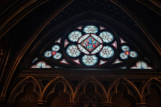 Notre Dame Paris Outdoor Tour with Crypt Entry - How to Pair It With Cathedral Interior Time