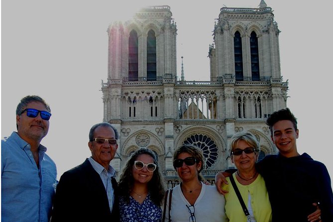 Notre Dame, Ste Chapel, Louvre, Montmartre, Eiffel Tower Private - Île de la Cité: The Notre-Dame Heartbeat on Foot