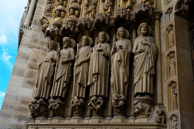 Notre Dame Surroundings with Entry Ticket to Archeological Crypt - Timing, group size, and simple preparation