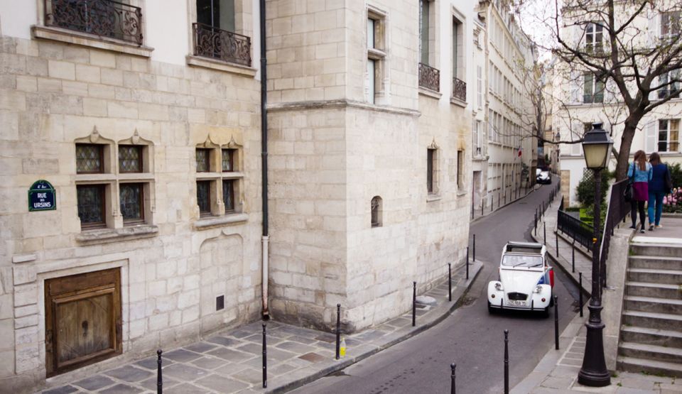 Off-the-Beaten Track in Paris: 2-Hour Vintage 2CV Tour - A private vintage 2CV that makes Paris feel smaller