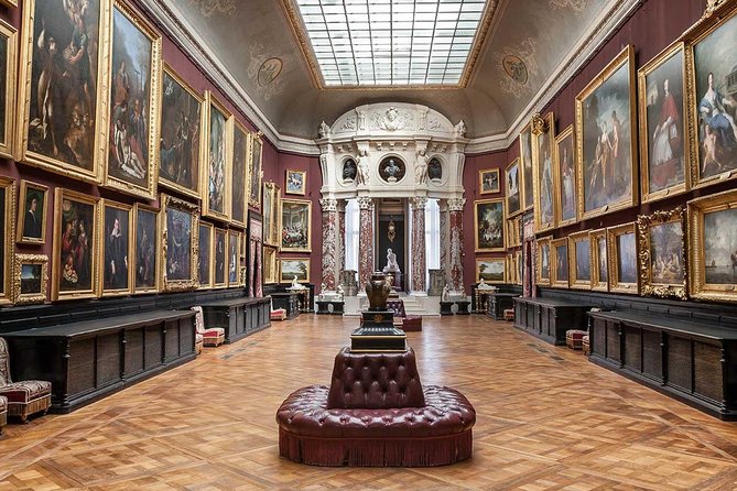 Palace Of Chantilly - Private Trip - The Très Riches Heures and the château collections