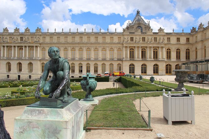 Palace of Versailles Entry ticket with Musical Gardens & Estate - Entering the Palace of Versailles: How to Plan Your Hall of Mirrors Route