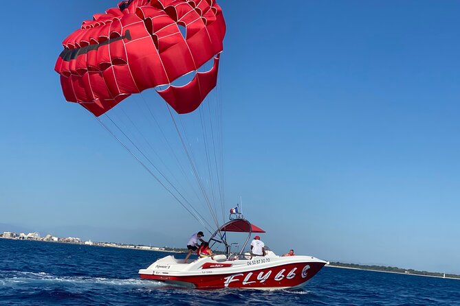 Parasailing - Should you book Fly66 parasailing in Canet-Plage?