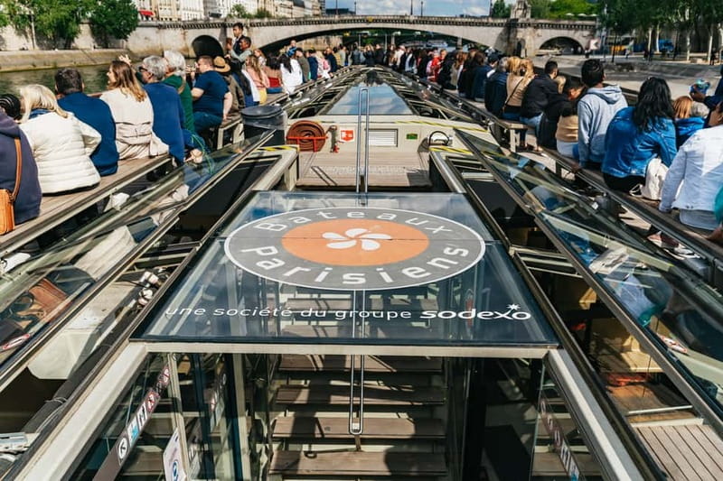 Paris: 1-Hour Seine Cruise departing from the Eiffel Tower - Timing and crowds: how to pick the right departure window
