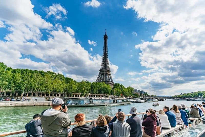 Paris: 1-Hour Seine Cruise departing from the Eiffel Tower - A 1-hour Seine cruise that actually works for tight schedules