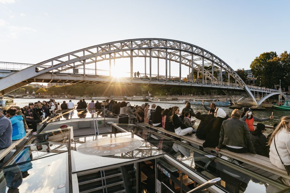 Paris: 1-Hour Sightseeing Cruise and 3-Course Bistro Dinner - Small Downsides to Plan For (So You Don’t Get Frustrated)