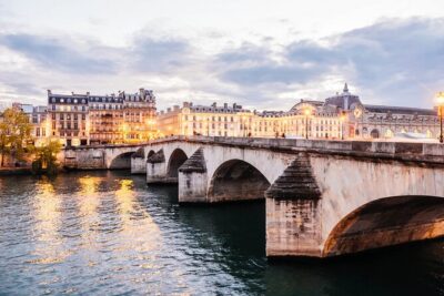 Paris 10-Hour Guided Louvre, Eiffel Tower & Seine River Cruise - The Louvre with only 90 minutes