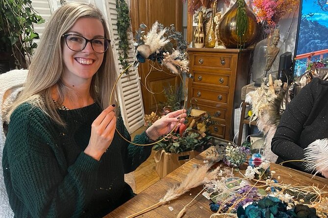 Paris 1e: Drinking Candles Workshop - Kim’s Step-by-Step Guidance and How Your Candle Takes Shape