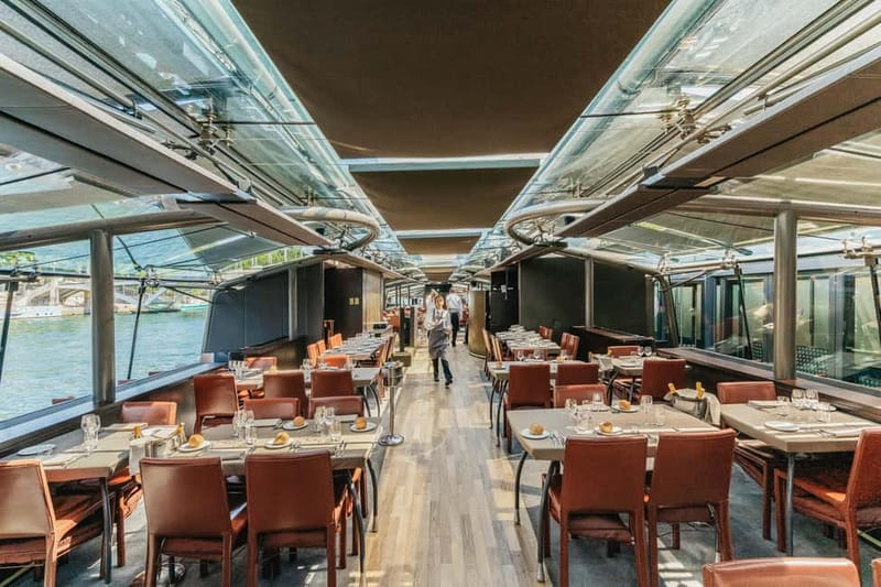 Paris: 2-Hour River Seine Lunch Cruise with 3-course-menu - Comfort tips: glass canopy heat and how to manage it