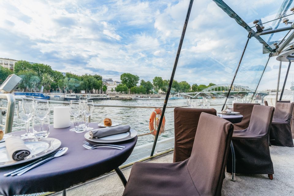 Paris: 3-Course-Dinner Cruise on the Seine with live music - Eiffel Tower start: why this cruise feels instantly “Paris”