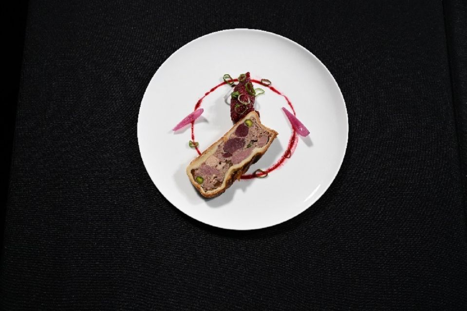 Paris: 3-Course Dinner & Show at Paradis Latin Cabaret - Food quality: some nights hit, some don’t