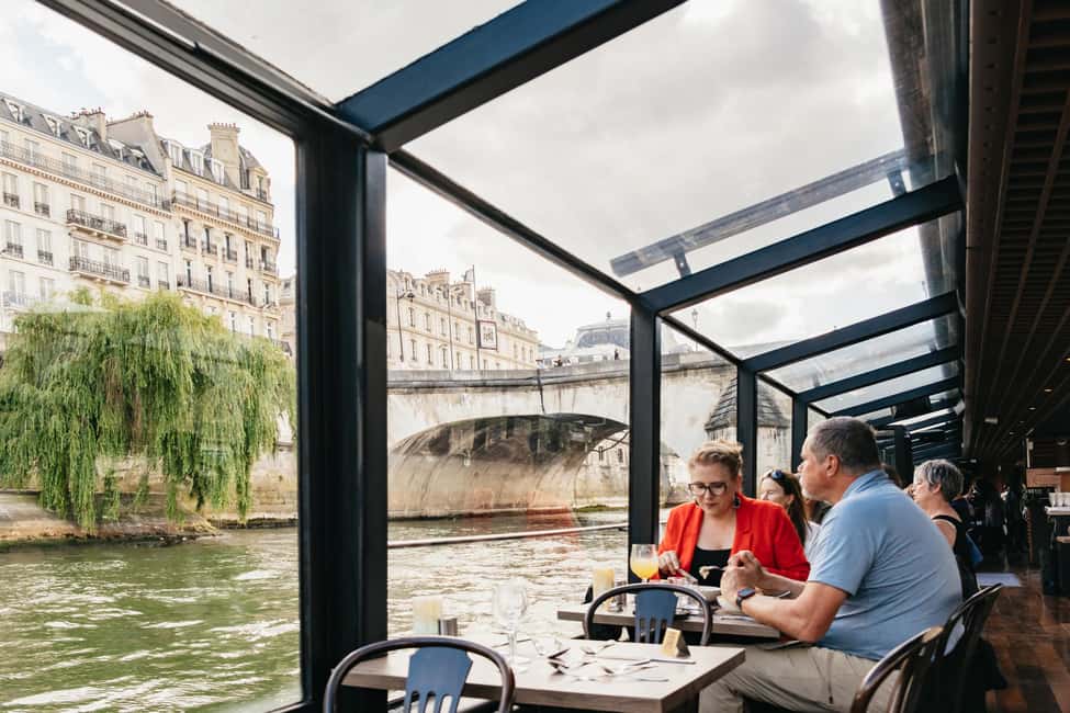 Paris : 3-Course Gourmet Dinner Cruise on Seine River - Comfort Details That Matter Mid-Cruise