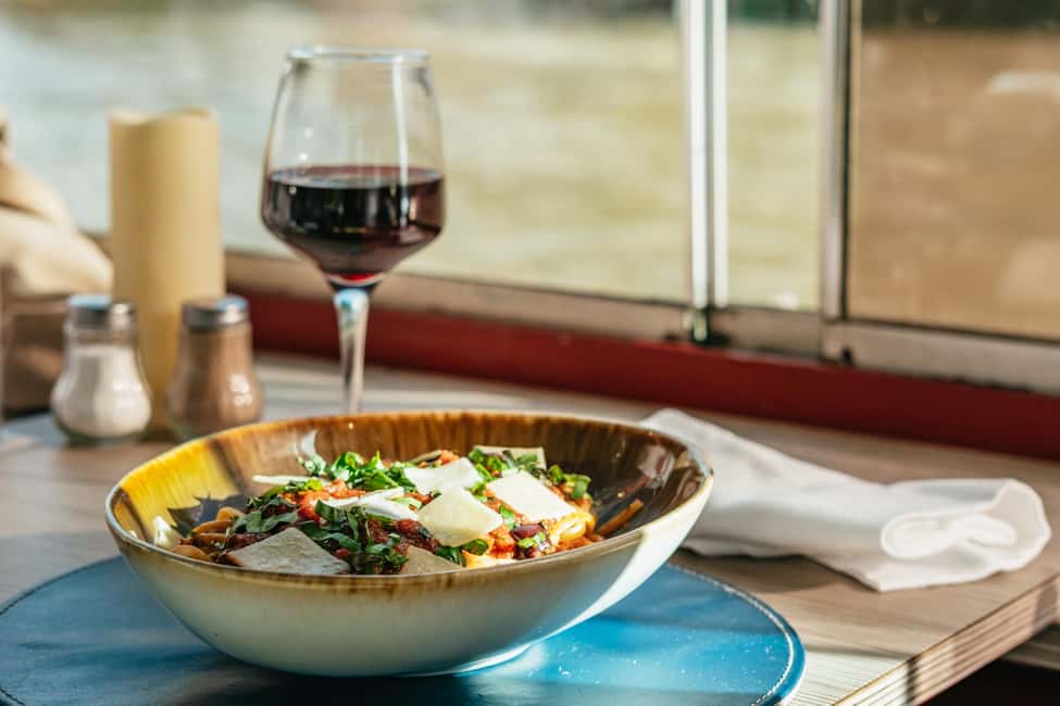 Paris: 3-Course Italian Meal Seine Cruise - Quick Takeaways