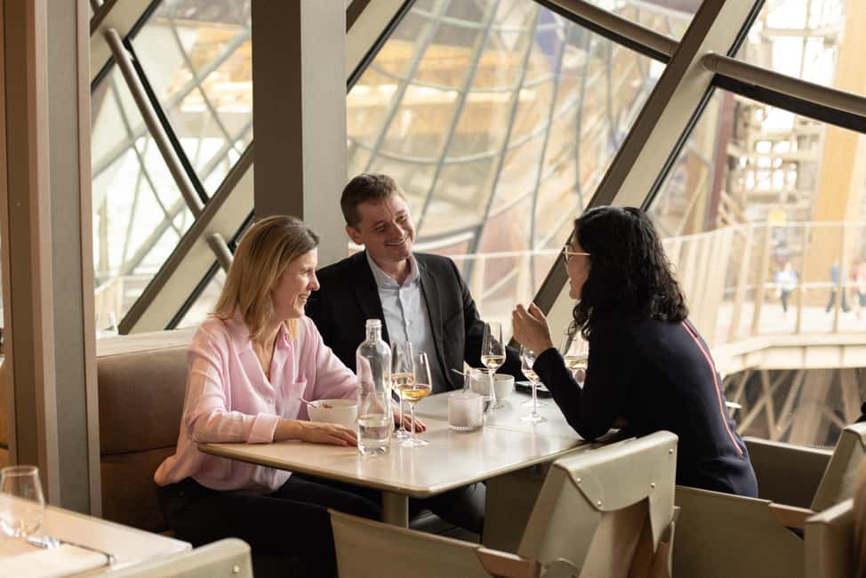Paris: 3-Course Lunch at Eiffel Tower's Madame Brasserie - Drinks with lunch: what’s included (and when it changes)