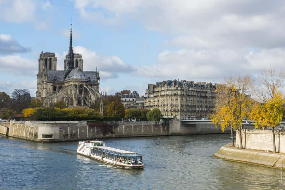 Paris: 3-Course Lunch Cruise on the River Seine - Service, timing, and onboard comfort