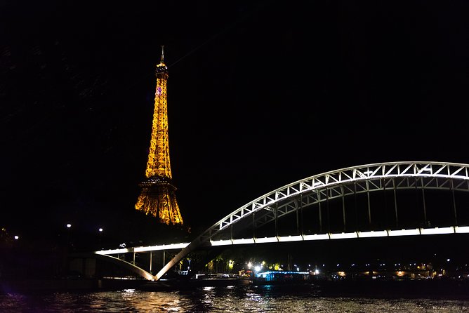 Paris 3-Courses Gourmet Dinner Seine River Cruise with Champagne - Champagne, Wine, and the Cost of Extras: Budget Like a Paris Pro