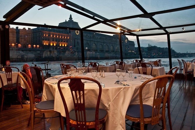 Paris 3-Courses Gourmet Dinner Seine River Cruise with Champagne - Window Seating and Music: How to Shape the Atmosphere