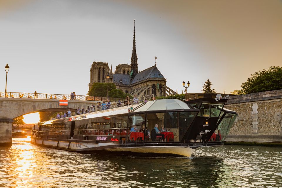 Paris: 4-Course Dinner Cruise on Seine River with Live Music - Finding your way: Port de la Conférence to Alma Bridge, minus the stress