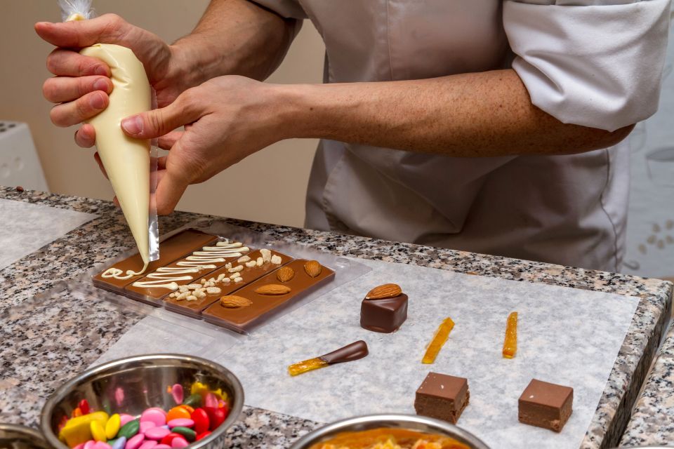 Paris: 45-minute Chocolate Making Workshop at Choco-Story - Choosing Flavors and Toppings Without Stress