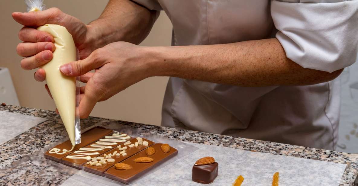 Paris: 45-minute Chocolate Making Workshop at Choco-Story - The 45-Minute Workshop: Build Your Own Chocolate Bar