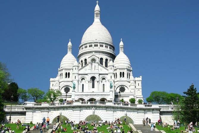 Paris Airport CDG Arrival Private Transfer to Paris by Luxury Van - The ride into Paris and the stated 30-minute duration