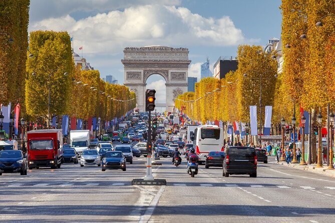 Paris Airport Private Transfer to City Center - Inside the Car: Comfort, Luggage Help, and Clear Communication