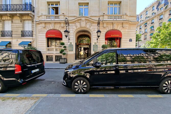 Paris Airport Transfer: Paris Airport CDG to Paris by Luxury Van - Safety details that matter on arrival day