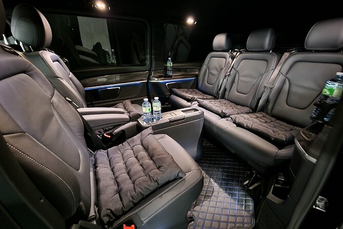 Paris Airport Transfer Service - Timing that respects flight delays: 60 minutes at the airport