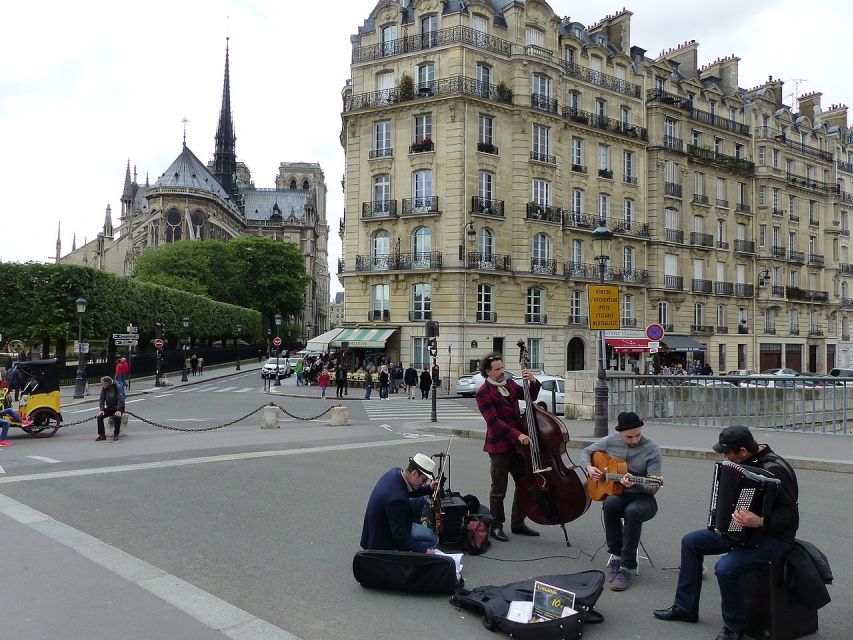 Paris and the Art of Music, 1.30 hour Walking Tour - How the small group changes the experience