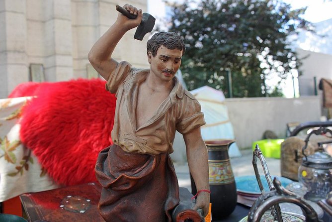 Paris Antiques Market Insider's Tour in Extra-Small Group - Who should book this tour (and who should consider private)
