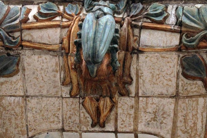 Paris Art Nouveau Private Tour - The Eiffel Tower through a Belle Époque lens