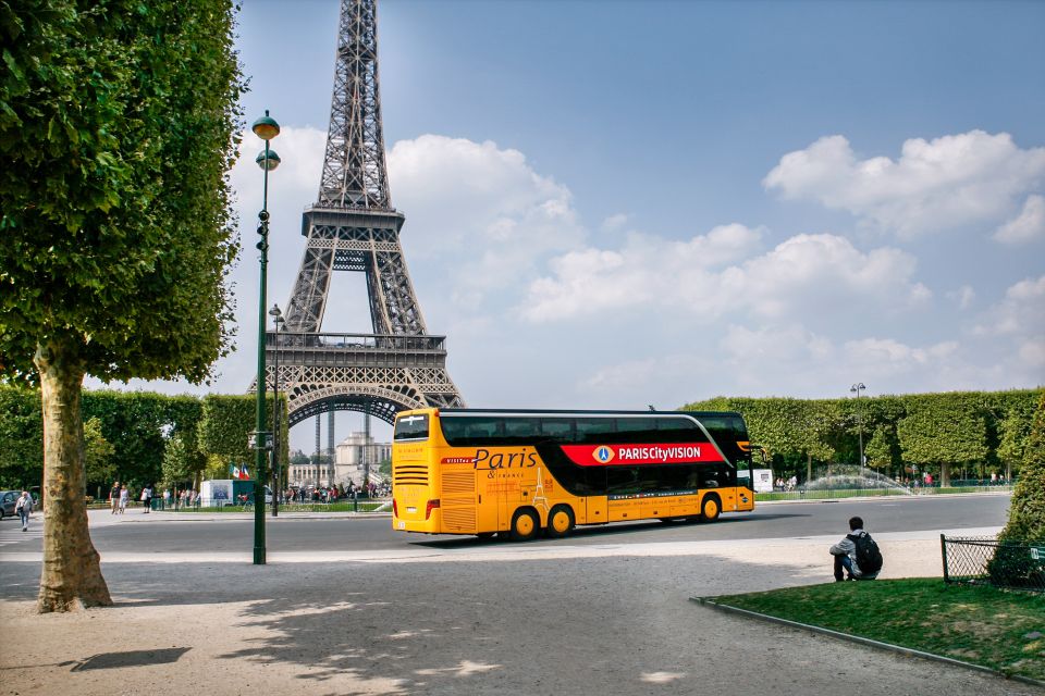 Paris: Audio-Guided Bus Tour & Seine River Cruise - Riding the Luxury Coach From Avenue de Suffren to Your First Big Views