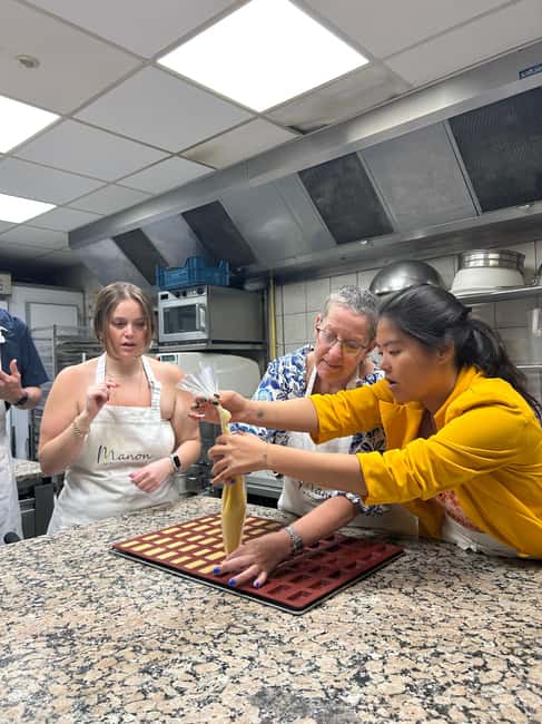 Paris: Baking Insider Experience - What You’ll Leave With: Bread Bags, Pastry Packs, and Timing Reality