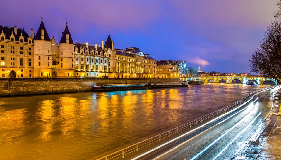 Paris: Bastille Day Dinner Cruise on the Seine River - Key moments to know before you go