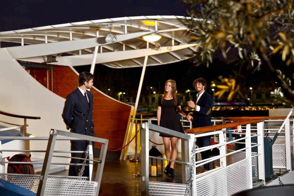 Paris: Bastille Day Dinner Cruise on the Seine River - Why a 2-hour Seine dinner feels like a Paris shortcut