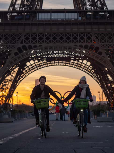 Paris before the crowds, bike tour & Breakfast - Eiffel Tower Views Without the Head-Forest